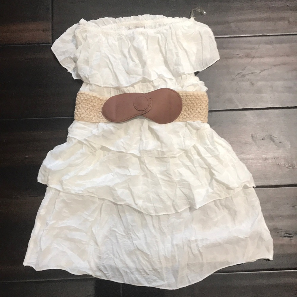 Strapless dress with belt